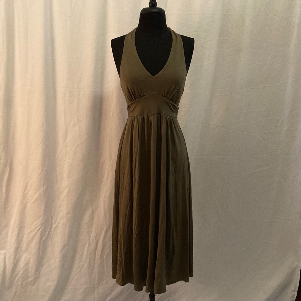 Beautiful 100% silk knit Banana Republic halter dress